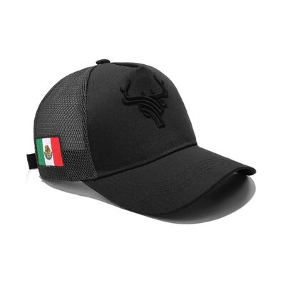 Gorra Bordada De Toro malla AjustableColor Negro